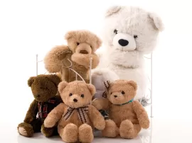 Por qué no me regalaste el peluche de FNAF que tanto quería para mi cumpleaños