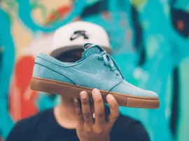 Por qué no te pones la sudadera morada nike que te regalé para tu cumpleaños