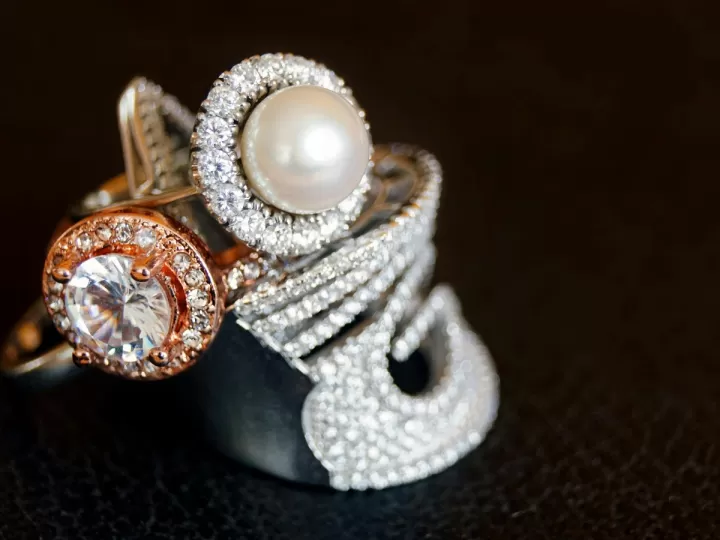 anillo cuarzo rosa