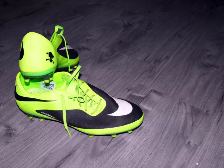 botas de futbol kelme