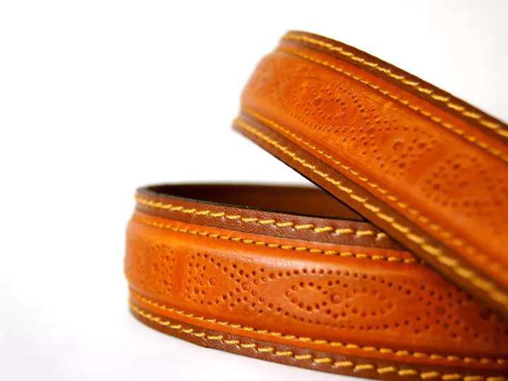 cinturón dorado parfois