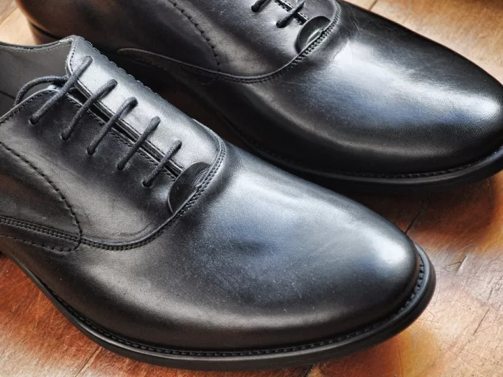 zapatos de cuero